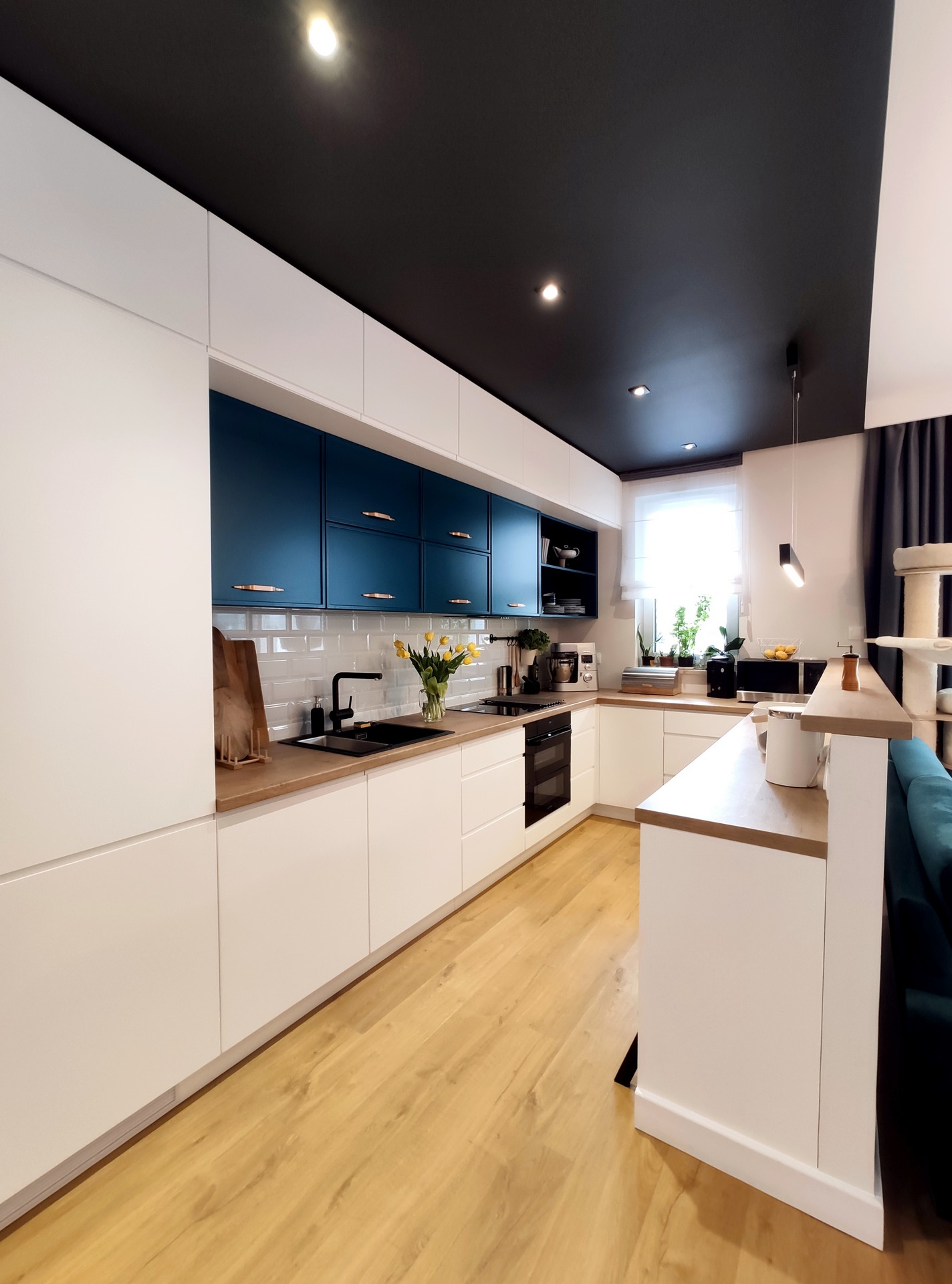 Wizualhome - indywidualne projekty kuchni na wymiar | Opole, Wrocław, Katowice